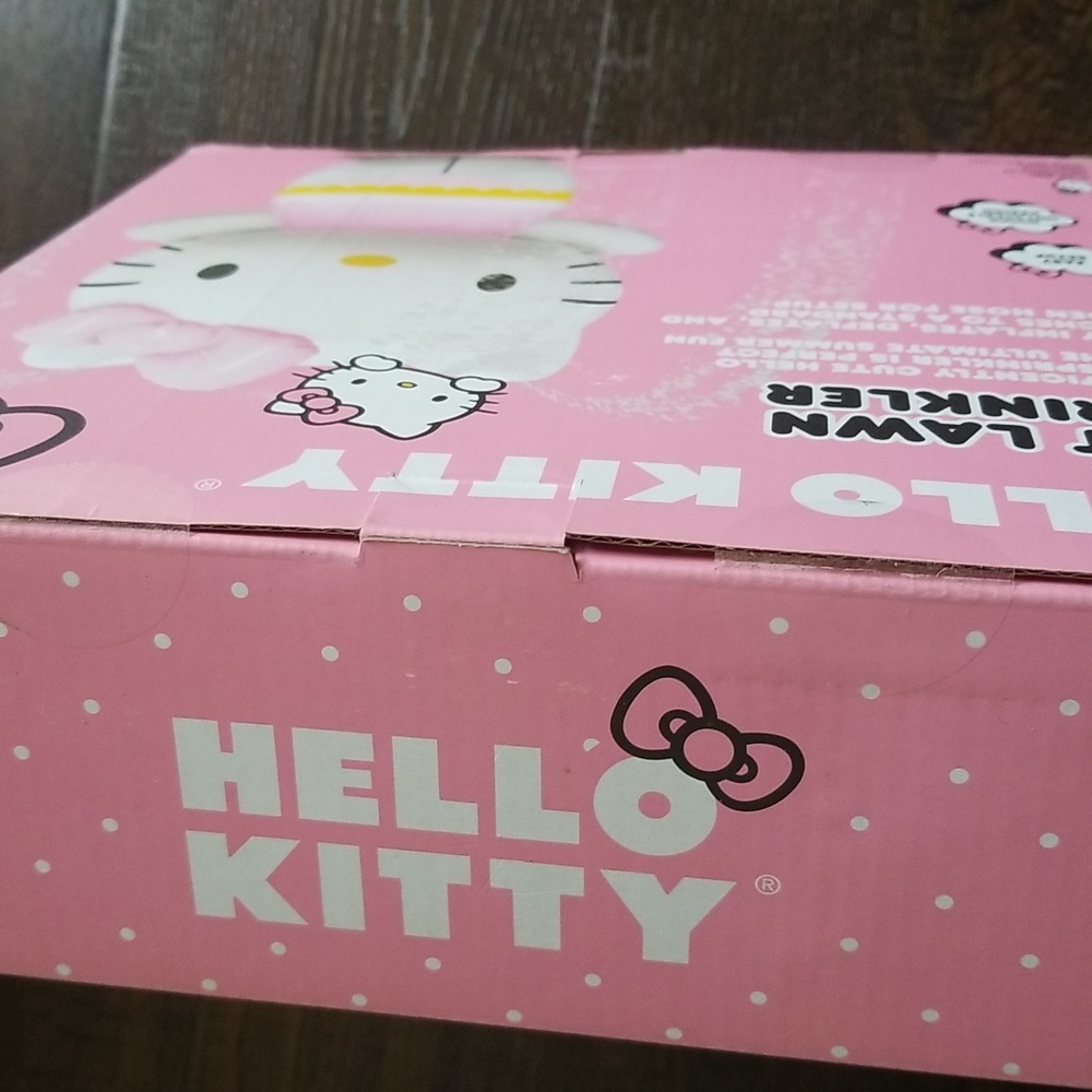 Hello Kitty Sprinkler - Picture 5 of 6